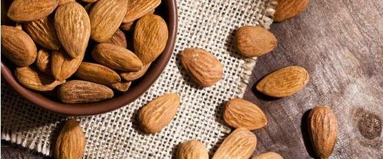 Por qué cae el precio de los frutos secos