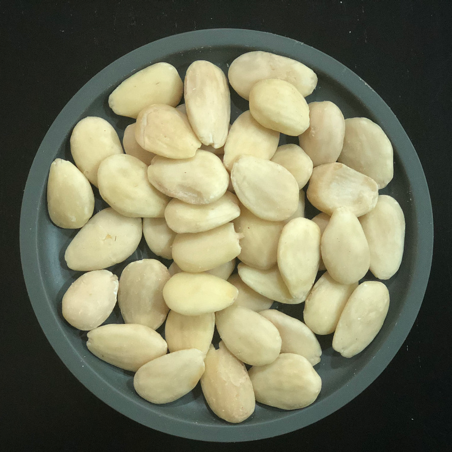 Almendra Valencia repelada